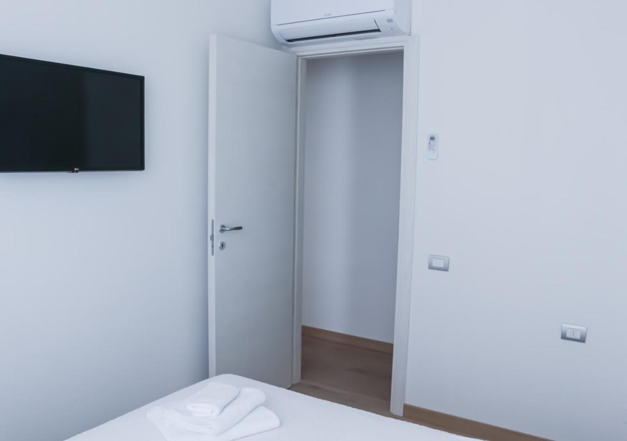 Bmp Apartment Atmosphere 2 Centrale, Vista Mare, Parcheggio Riccione Bagian luar foto