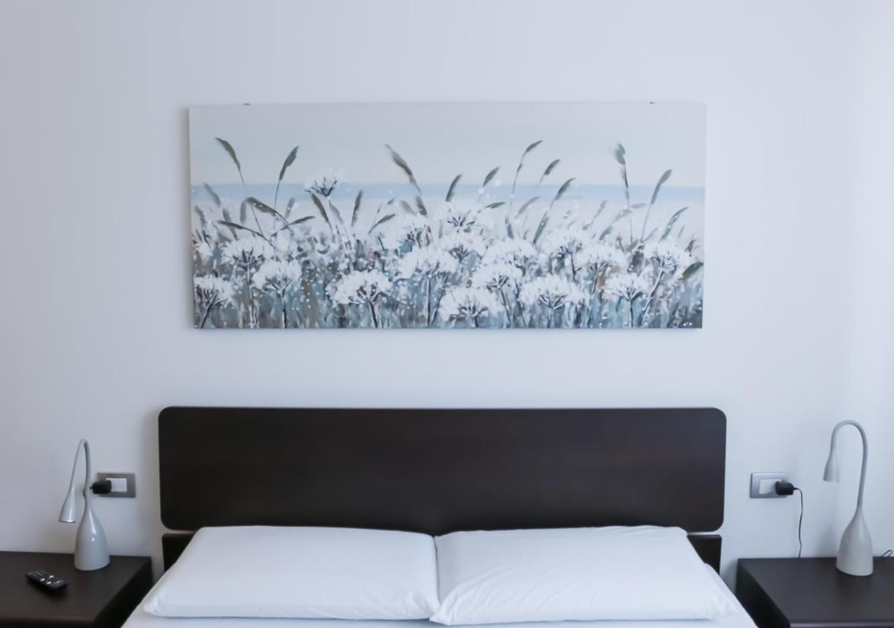 Bmp Apartment Atmosphere 2 Centrale, Vista Mare, Parcheggio Riccione Bagian luar foto