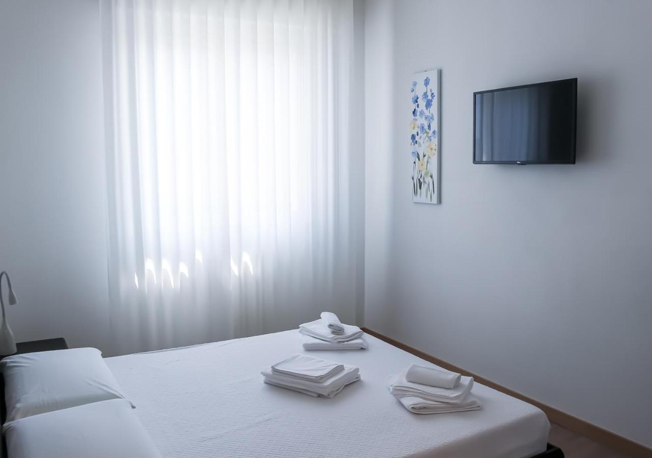 Bmp Apartment Atmosphere 2 Centrale, Vista Mare, Parcheggio Riccione Bagian luar foto
