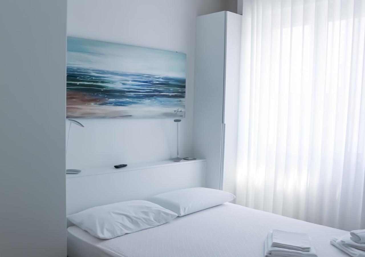 Bmp Apartment Atmosphere 2 Centrale, Vista Mare, Parcheggio Riccione Bagian luar foto